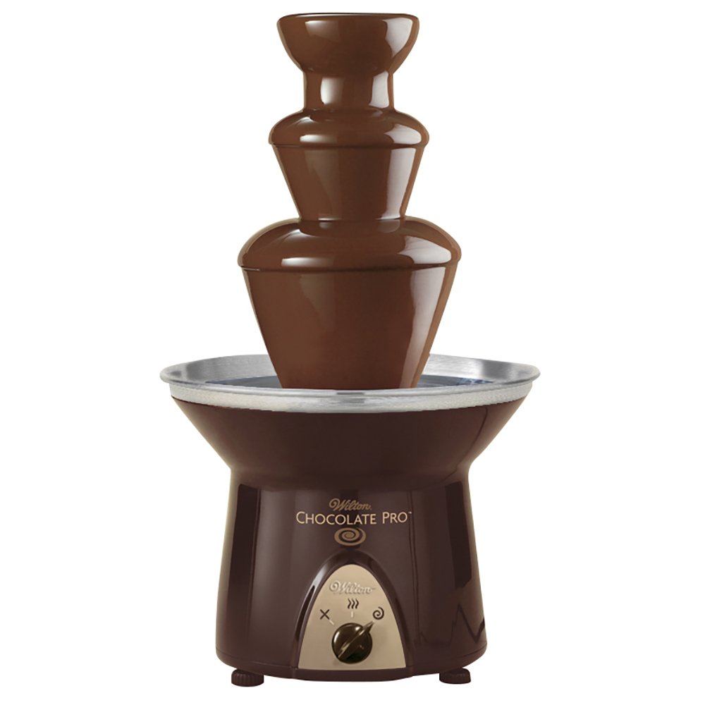 Give A Bath Of Molten Chocolate To Your Desserts With This Chocolate Fountain 