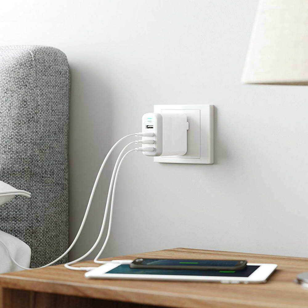 Charge Your Gadgets With This Amazing Wall Charger With Foldable Plug