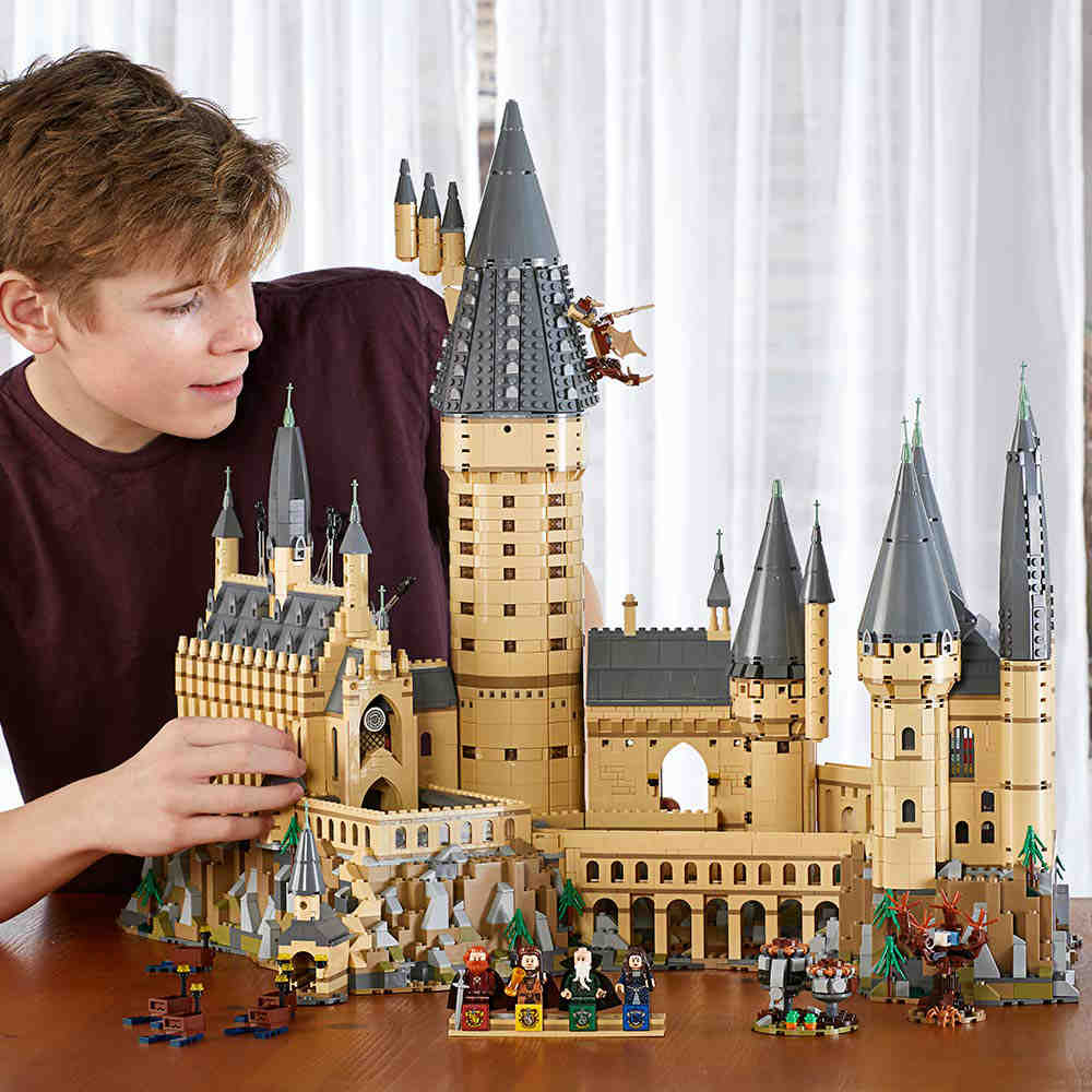 Hogwarts Castle Building Kit To Fulfill Your Harry Potter Dreams