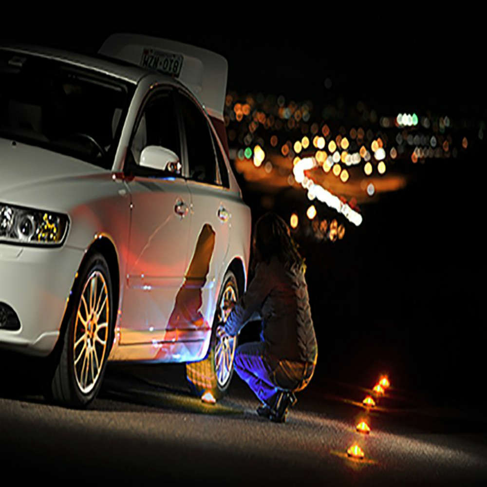 LED Road Flare Kit to Provide Visibility In Road Emergencies